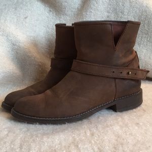 Madewelll barn booties Sz 7
